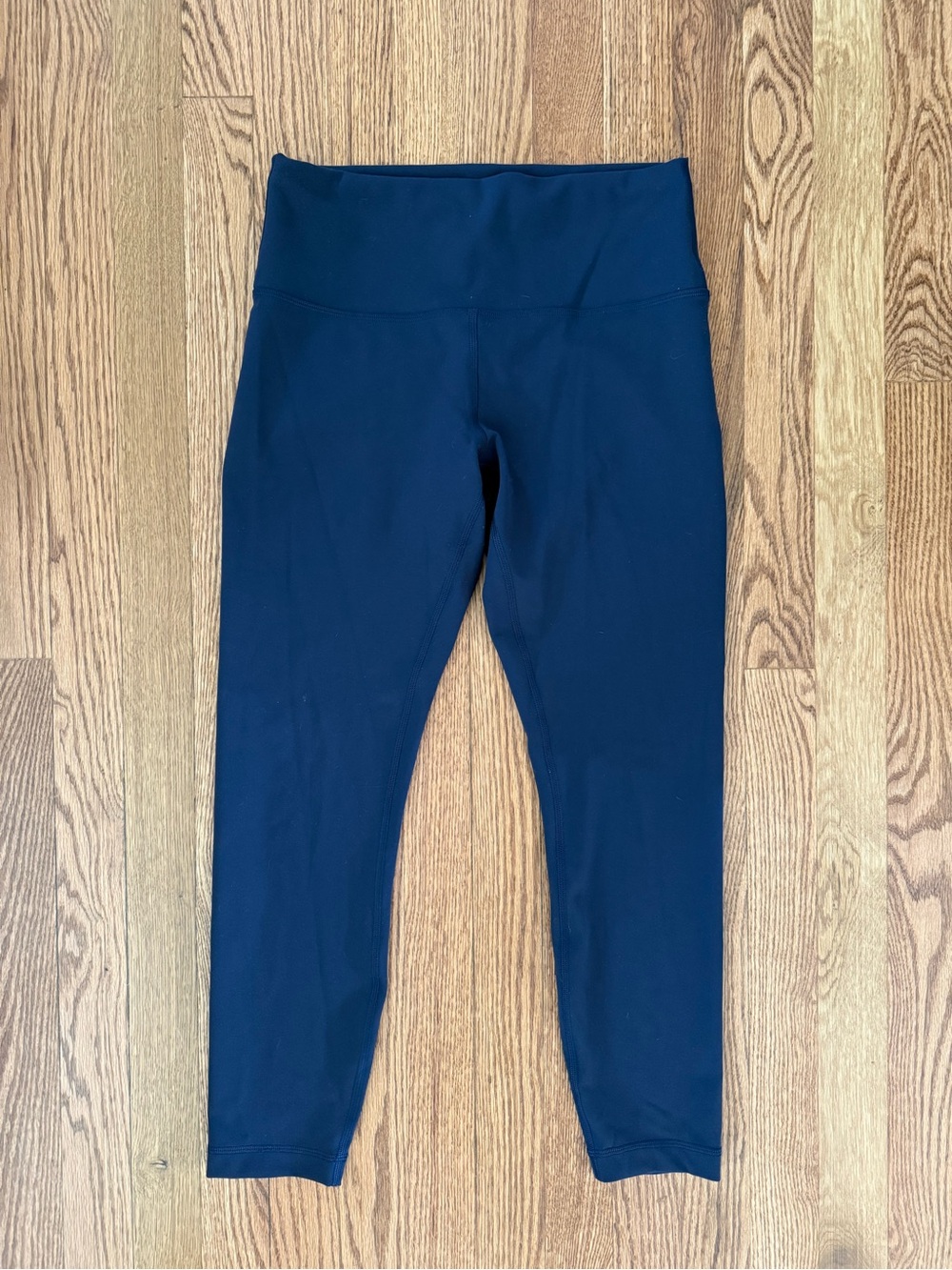 Lululemon Wunder Train Navy Legging 25” Inseam Size 10 Women’s
